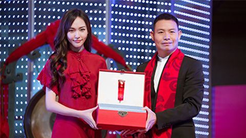 中国美正当红，万象城AWCA股上市，引领新时代